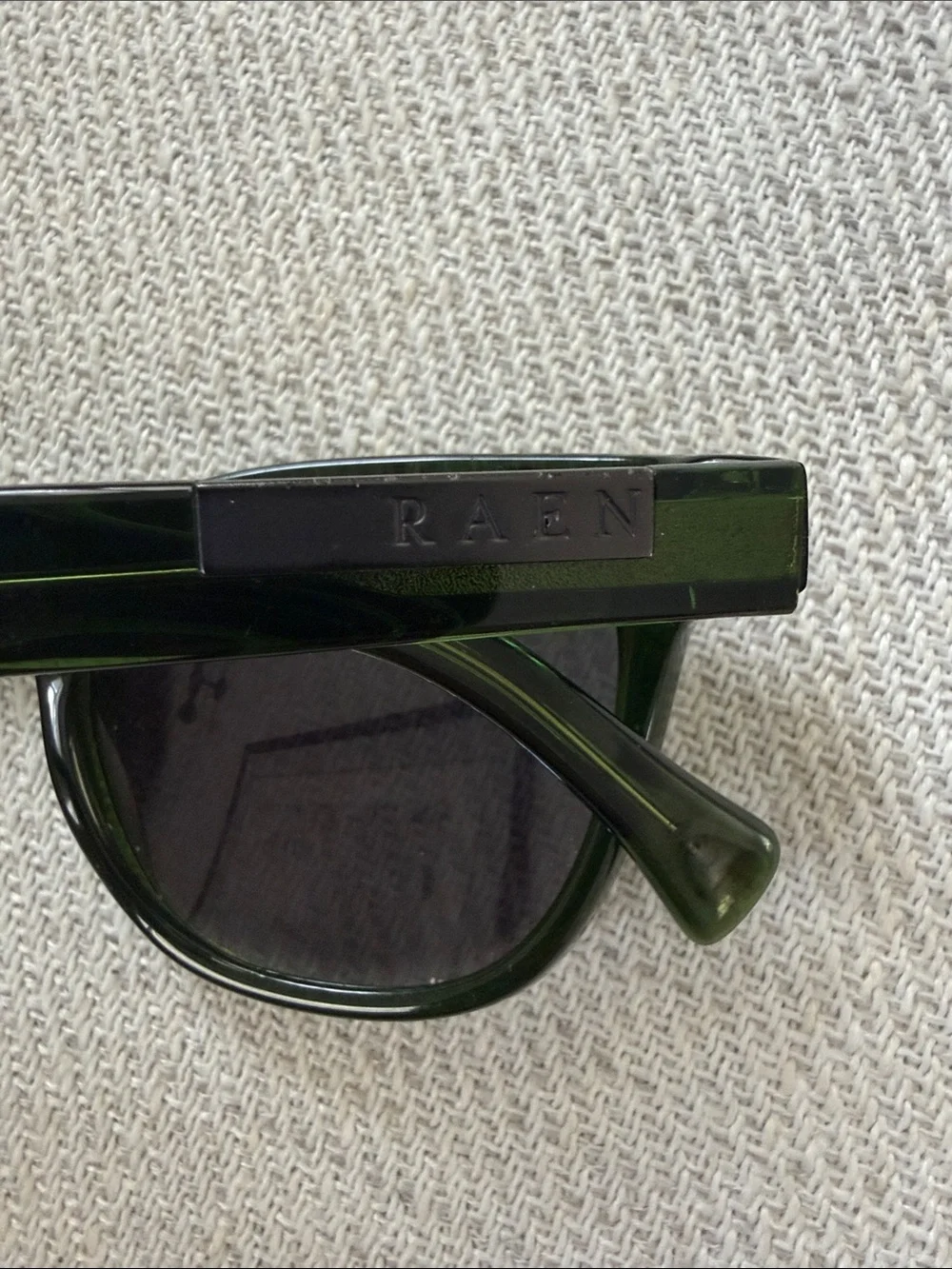 RAEN stylish green